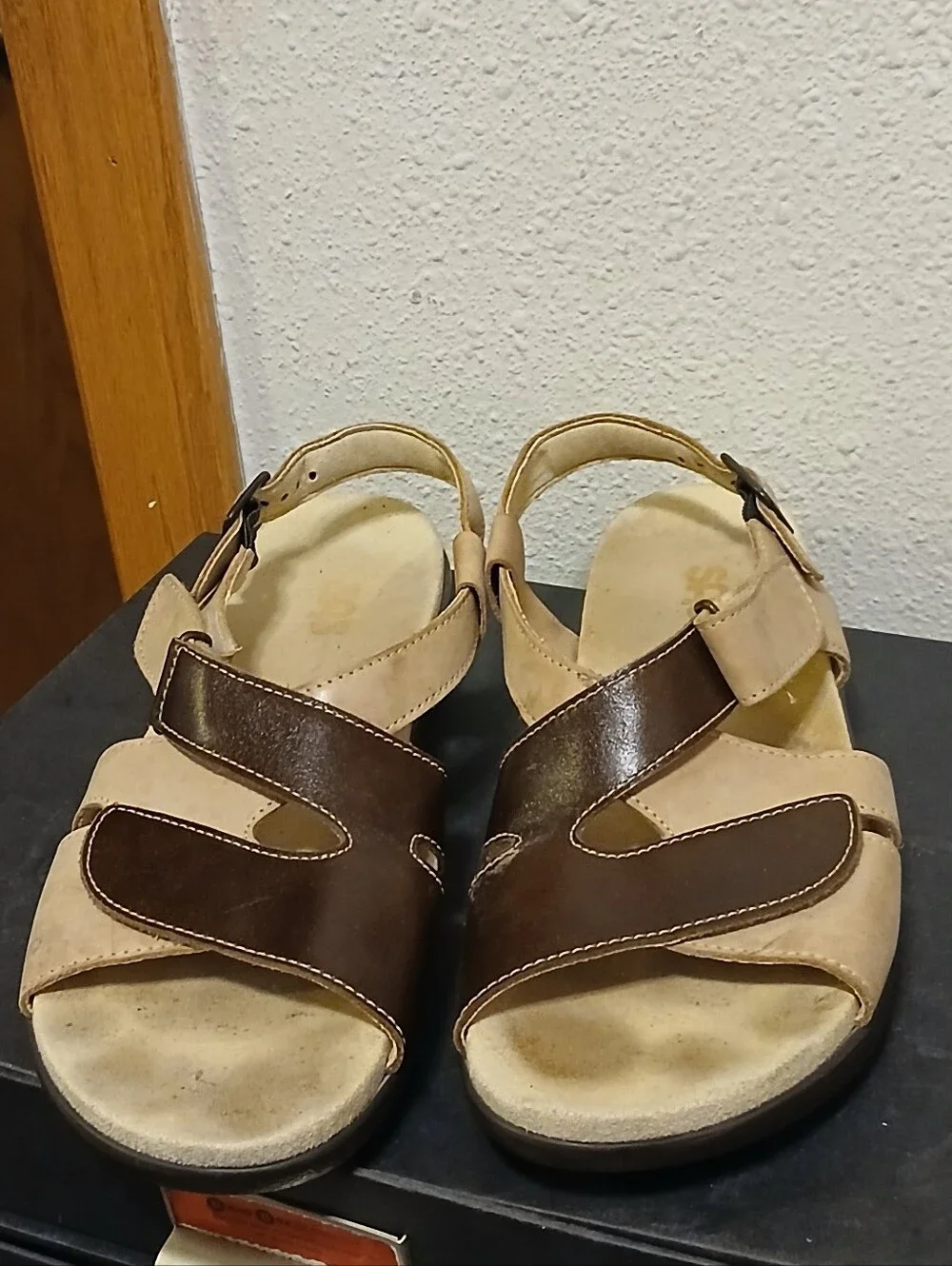 SAS San Antonio Shoemakers Two-Tone Brown Leather Comfort Sandals Size 9.5 N